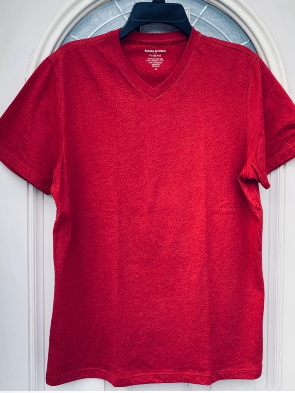 Banana Republic Factory Red V-Neck Short Sleeve Tee Sz Small